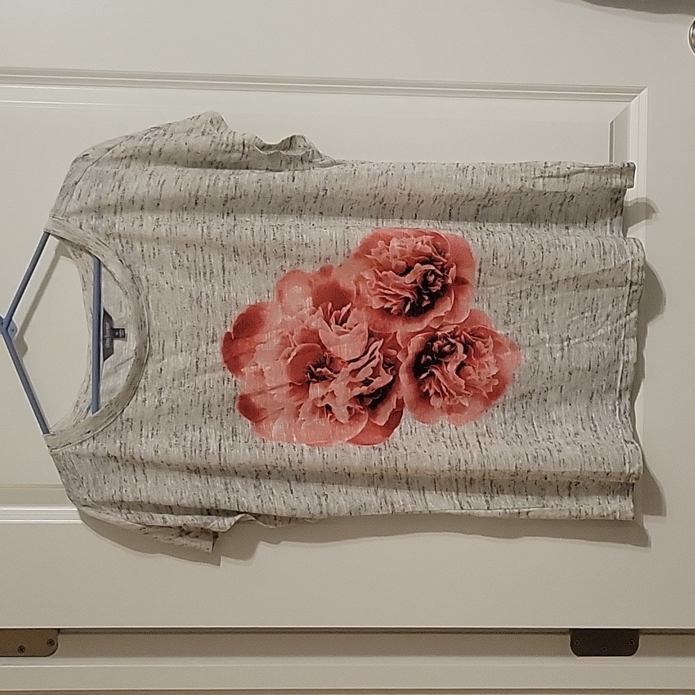 Daisy Fuentes pink flower shirt XL
